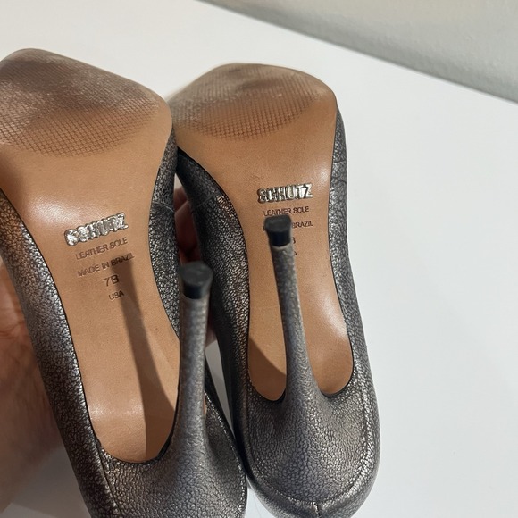 Schutz Women's Matte Metallic Grey Silver Leather Stiletto Pumps Sz 7 Point Toe - Picture 8 of 10